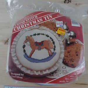 Christmas Cookie Tin Cross Stitch Kit Banar Designs a Metal Tin Included Vintage